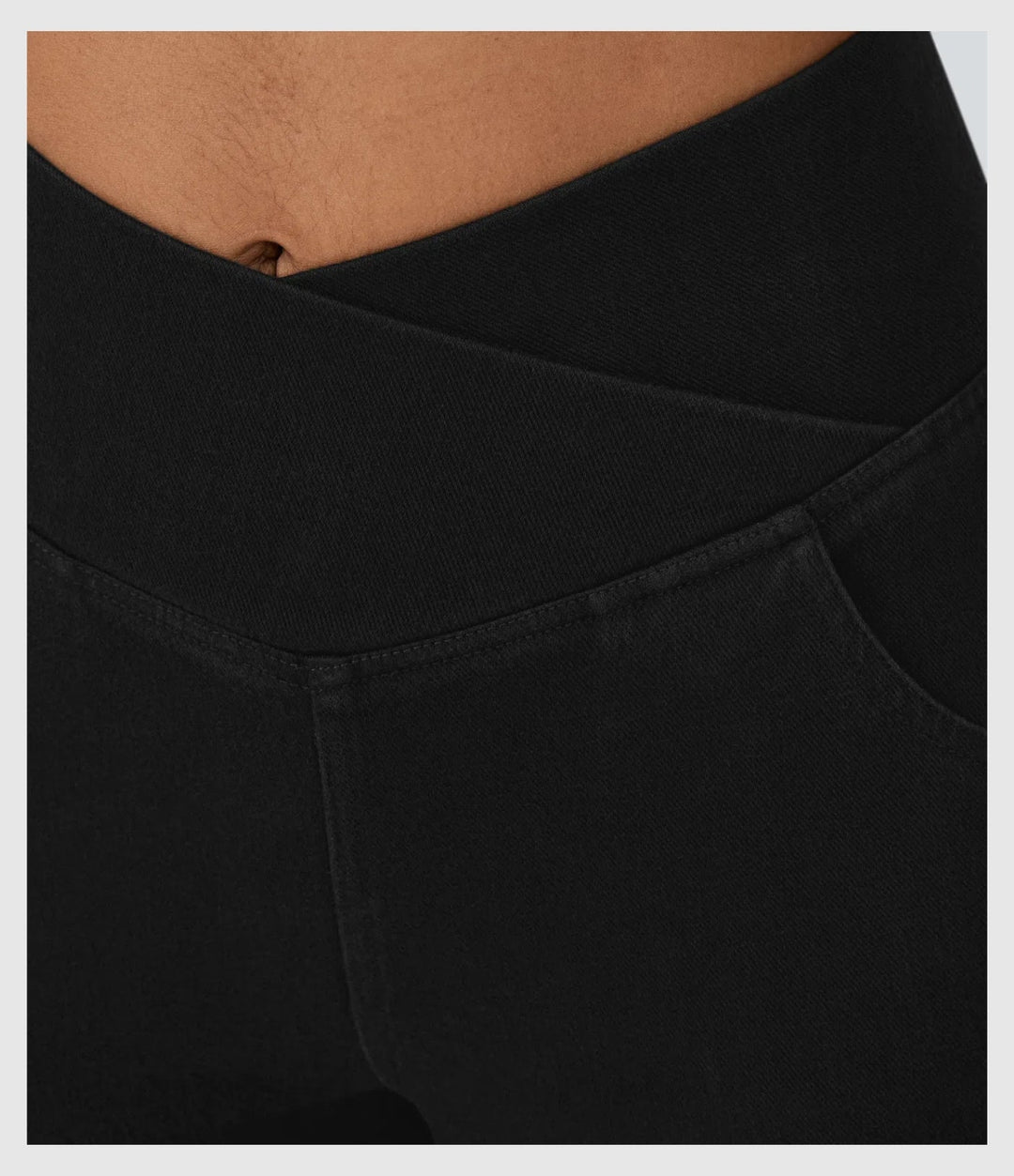 Pantalon Denim Évasé – Coupe Croisée Taille Haute