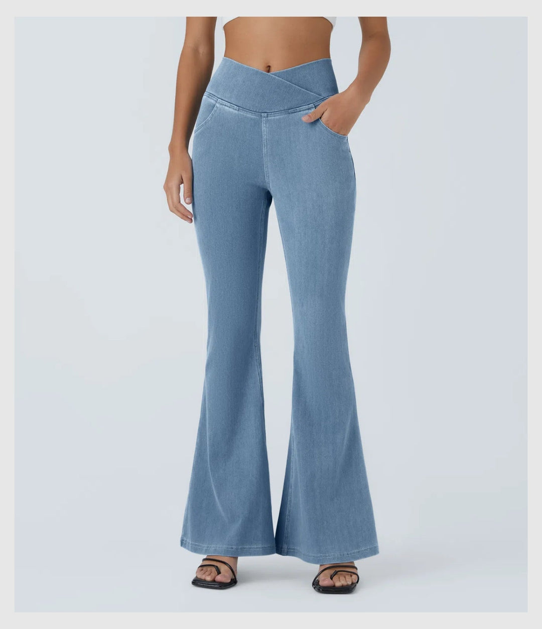 Pantalon Denim Évasé – Coupe Croisée Taille Haute