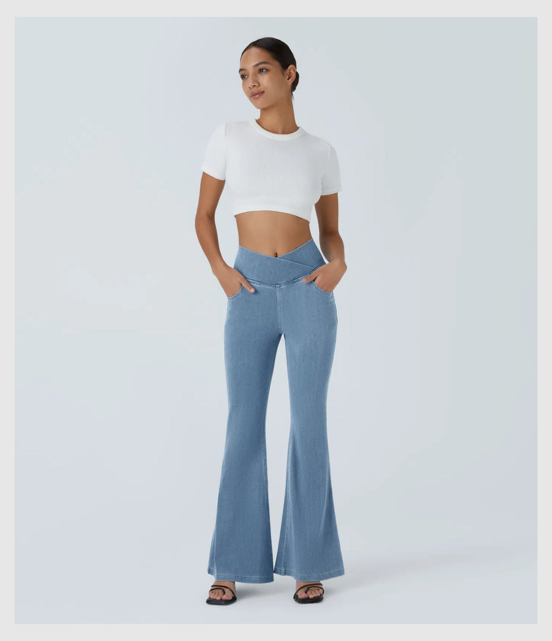 Pantalon Denim Évasé – Coupe Croisée Taille Haute