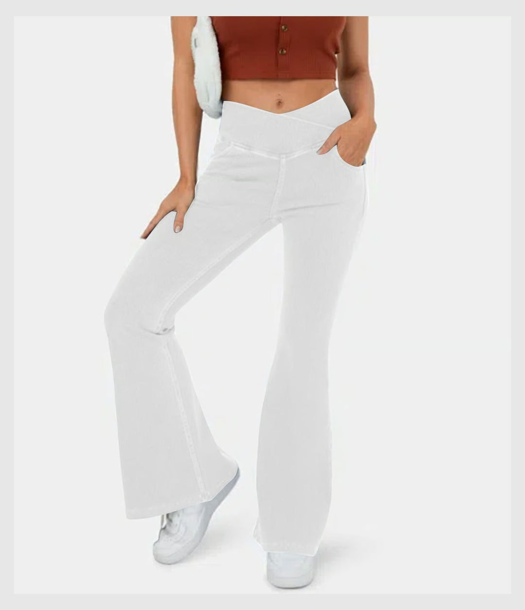 Pantalon Denim Évasé – Coupe Croisée Taille Haute
