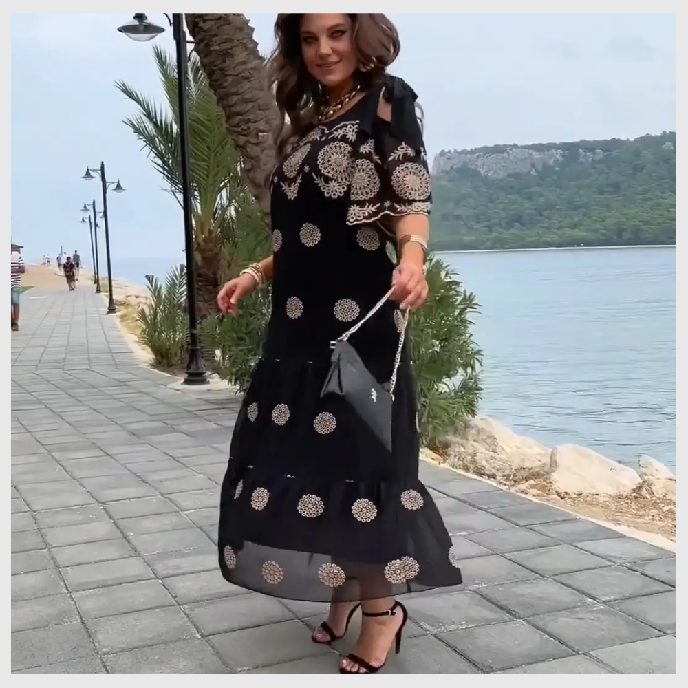 Robe Longue Charlie-quebec™ – Dentelle Noire Imprimée